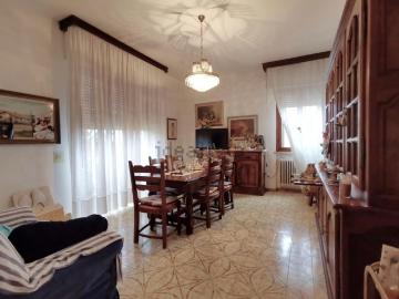 Appartamento in vendita di 140 m² in Via Ulisse Dini Gello