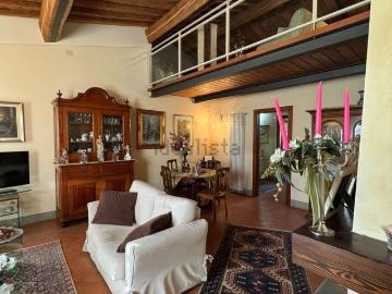 Appartamento in vendita di 140 m² in Via Ulisse Dini Gello
