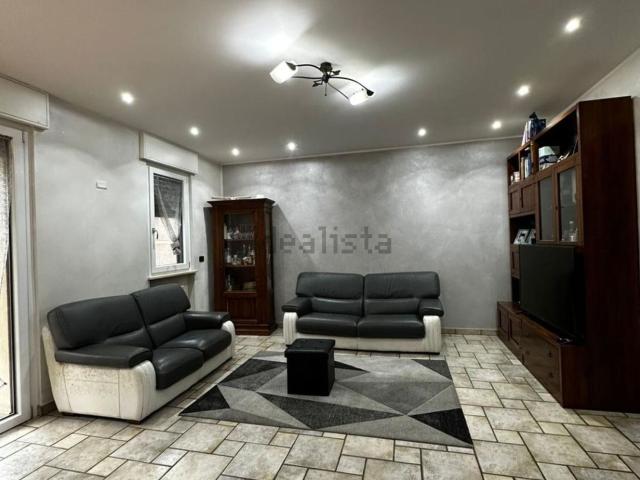 Appartamento in vendita di 140 m² in Via Volpiano, 30