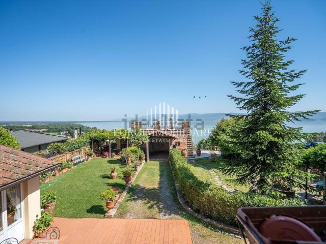 Appartamento in vendita di 140 m² in Via Vittorio Emanuele, 23