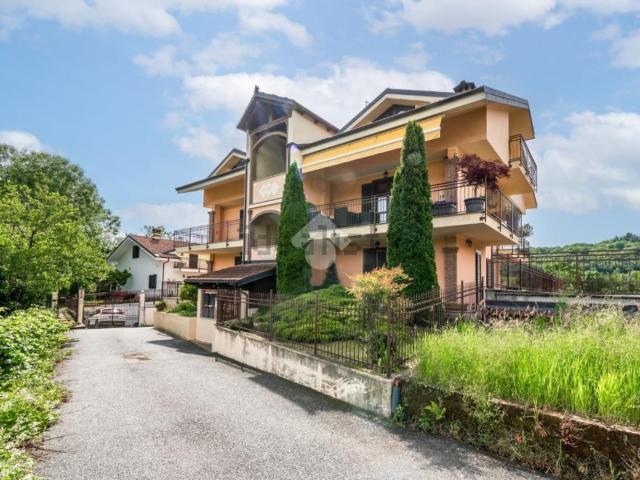 Appartamento in vendita di 140 m² in Via Viassa, 51