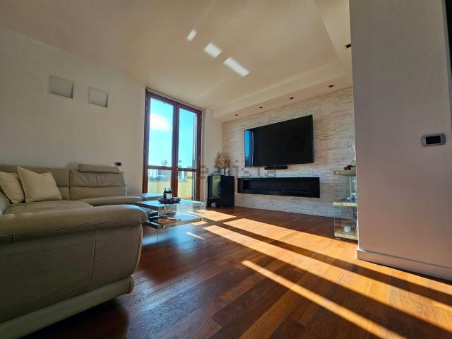 Appartamento in vendita di 140 m² in Via Vicinale dei Regondi
