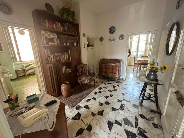 Appartamento in vendita di 140 m² in Via Vincenzo Chiarugi