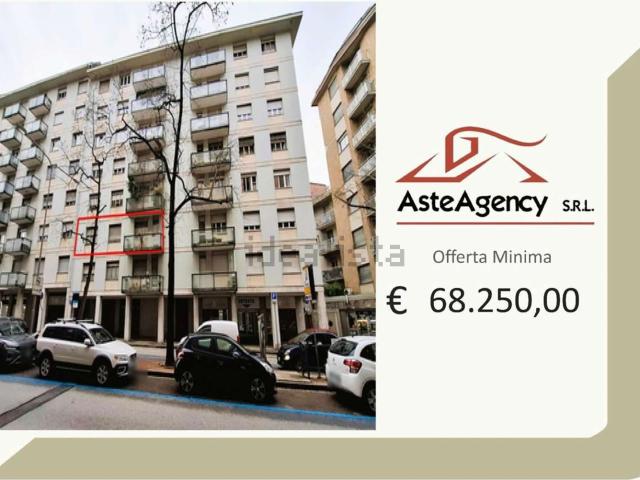 Appartamento in vendita di 140 m² in Viale Ungheria, 135