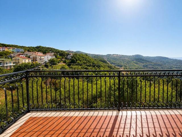 Appartamento in vendita di 140 m² in Viale Vittorio Veneto, 80