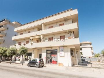 Appartamento in vendita di 140 m² in Viale Abruzzo, 9