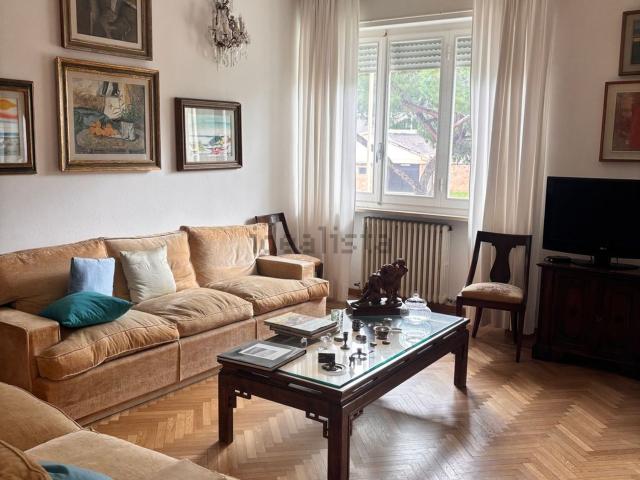 Appartamento in vendita di 140 m² in Viale Alessandro Manetti