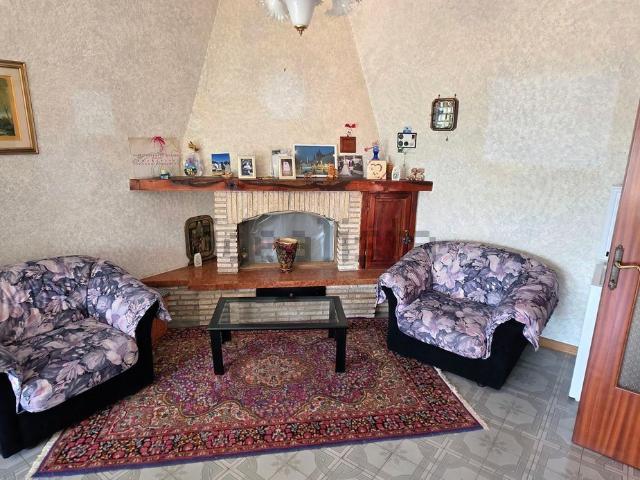 Appartamento in vendita di 140 m² in Viale Antonio Gramsci