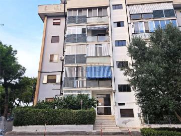 Appartamento in vendita di 140 m² in Viale Belgio, 21