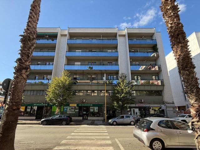Appartamento in vendita di 140 m² in Viale Giovanni Bovio, 79