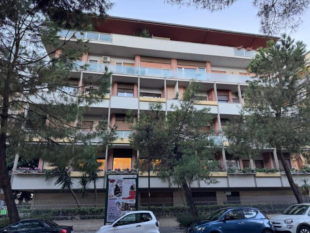 Appartamento in vendita di 140 m² in Viale John Fitzgerald Kennedy, 113