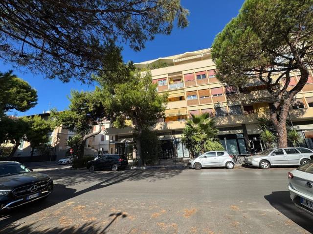 Appartamento in vendita di 140 m² in Viale John Fitzgerald Kennedy, 18