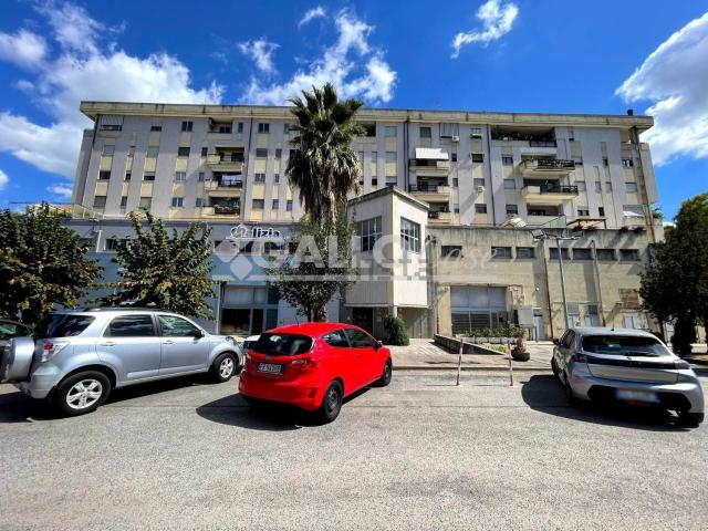 Appartamento in vendita di 140 m² in Viale Magna Grecia, 9