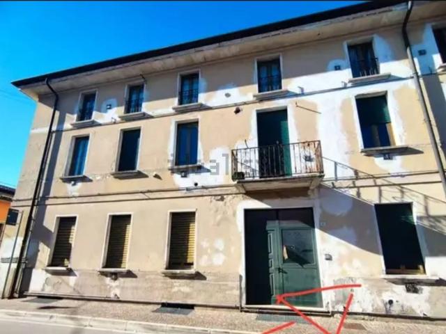 Appartamento in vendita di 140 m² in Viale Martiri della Libertà