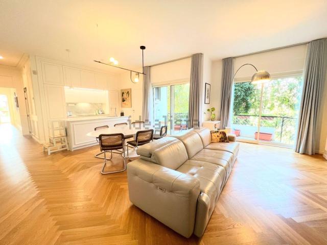 Appartamento in vendita di 140 m² in Viale Regina Margherita, 40
