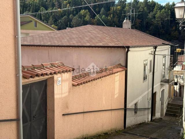 Appartamento in vendita di 140 m² in Borgo San Donato, 29