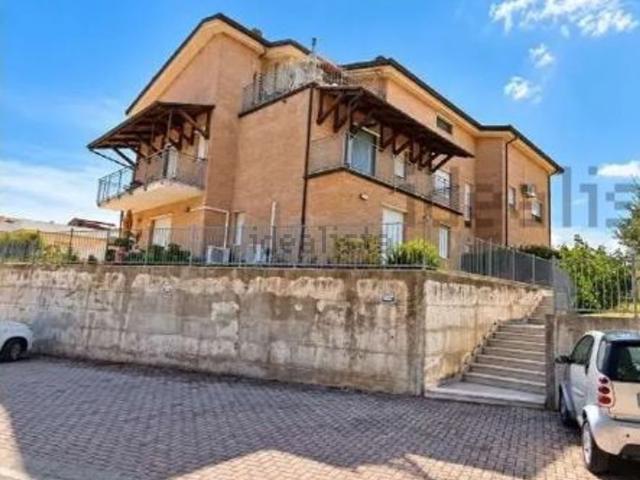 Appartamento in vendita di 140 m² in Contrada San Berardino Piana