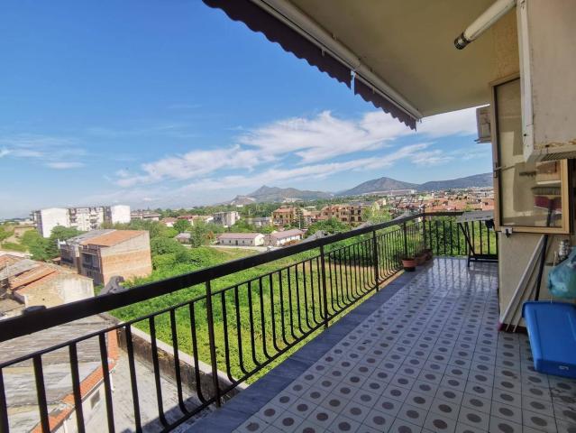 Appartamento in vendita di 140 m² in Corso Alcide De Gasperi, 34