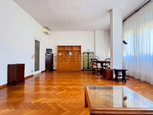 Appartamento in vendita di 140 m² in Corso Amedeo, 34