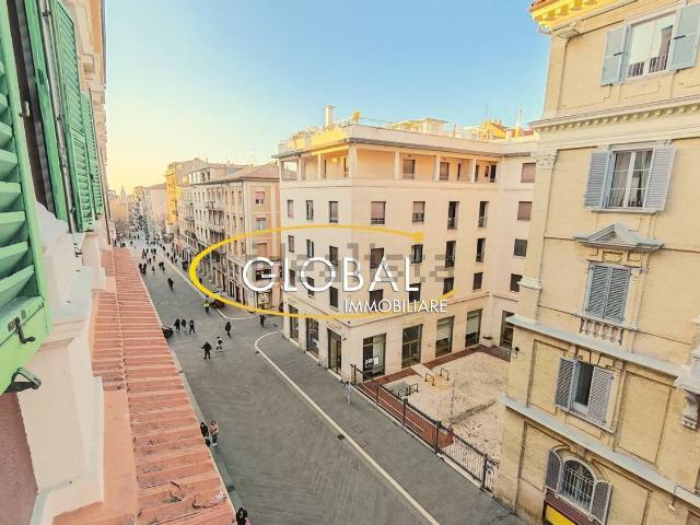 Appartamento in vendita di 140 m² in Corso Giuseppe Garibaldi