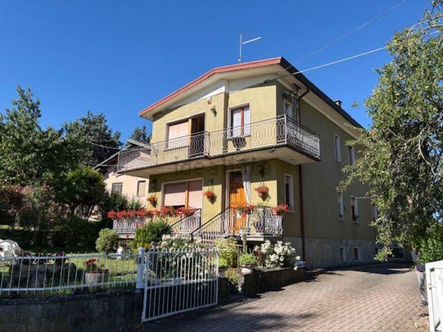 Appartamento in vendita di 140 m² in Località Villa di Veleia, 36