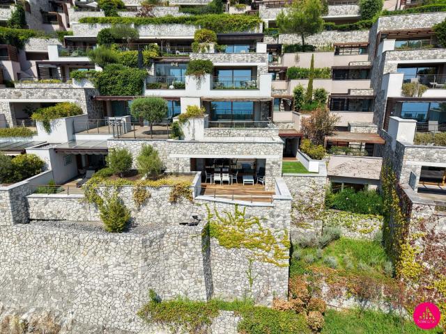 Appartamento in vendita di 140 m² in Località Sistiana
