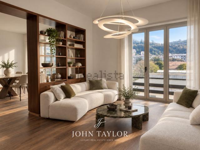 Appartamento in vendita di 140 m² in Piazza Cavour