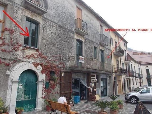 Appartamento in vendita di 140 m² in Piazza del Popolo, 86
