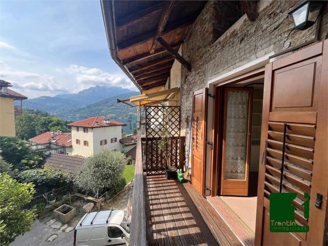 Appartamento in vendita di 140 m² in Piazza della Crosara