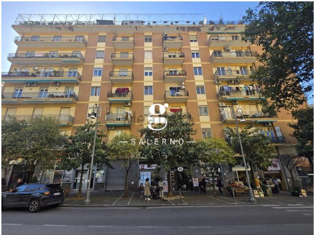 Appartamento in vendita di 140 m² in Piazza Pasquale Naddeo