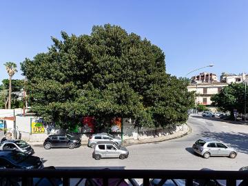 Appartamento in vendita di 140 m² in Piazza Principe di Camporeale, 78