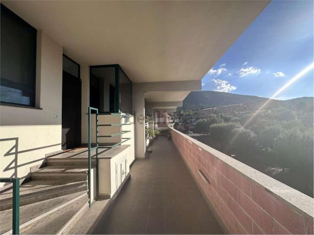 Appartamento in vendita di 140 m² in Piazza Roberto Gaucci, 25