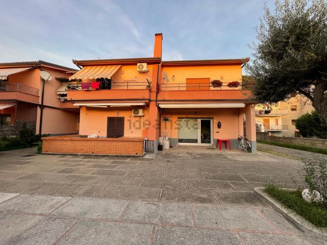 Appartamento in vendita di 140 m² in Strada Statale 18 Tirrena Inferiore