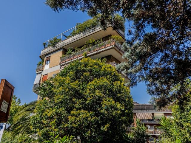 Appartamento in vendita di 141 m² in Via Cassia Nuova, 48