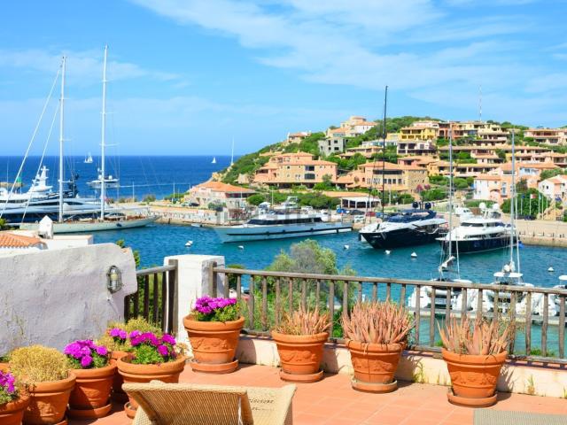 Appartamento in vendita di 141 m² in Via Cerbiatta