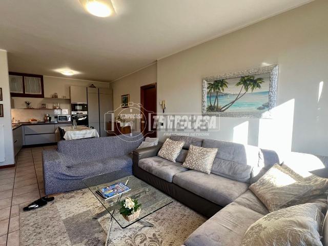 Appartamento in vendita di 141 m² in Via Cerro, 20