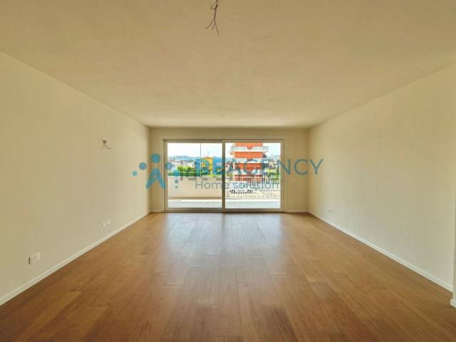 Appartamento in vendita di 141 m² in Via Antonio Fogazzaro