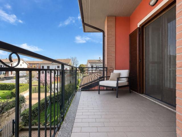 Appartamento in vendita di 141 m² in Via Arturo Ravazzoli
