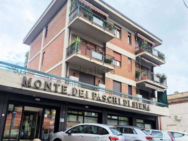 Appartamento in vendita di 141 m² in Via Giacomo Puccini, 84
