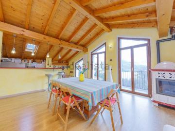 Appartamento in vendita di 141 m² in Via della Pezza, 3