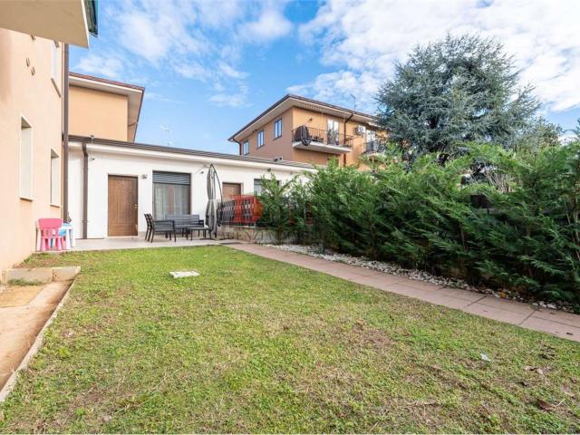 Appartamento in vendita di 141 m² in Via Filippo Brunelleschi, 5