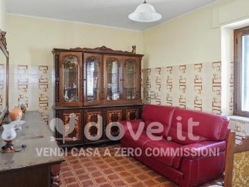 Appartamento in vendita di 141 m² in Via IV Novembre