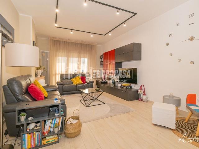 Appartamento in vendita di 141 m² in Via Michele Fusco, 98