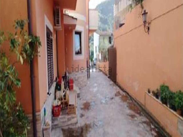 Appartamento in vendita di 141 m² in Via Nazionale