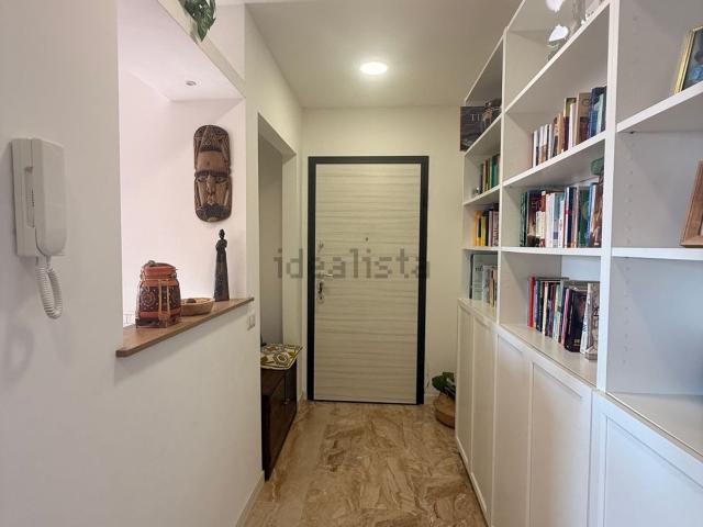 Appartamento in vendita di 141 m² in Via Sporting Mirasole, 9