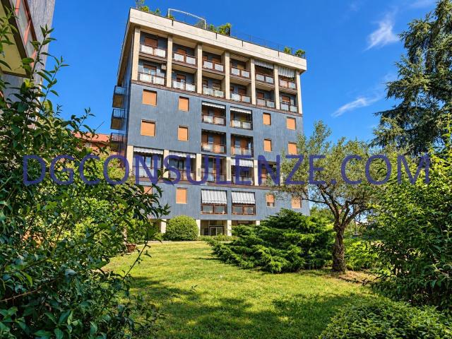 Appartamento in vendita di 141 m² in Via Rodolfo Morandi, 21