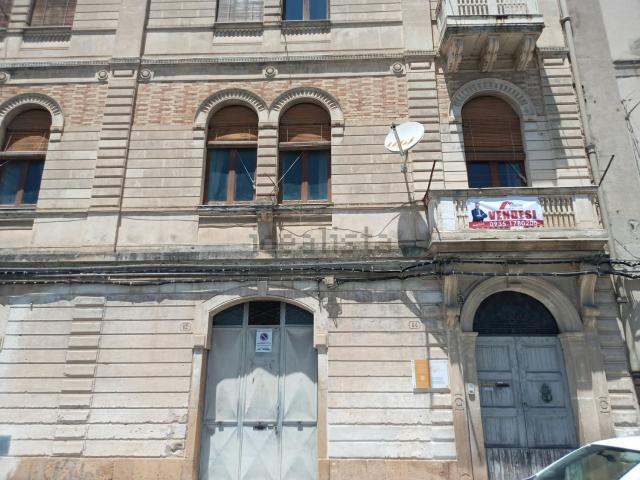Appartamento in vendita di 141 m² in Via Roma, 84