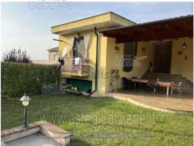 Appartamento in vendita di 141 m² in Via Vado Farina, 33