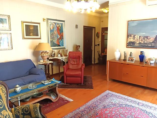 Appartamento in vendita di 141 m² in Via Vicinale San Donato, 86