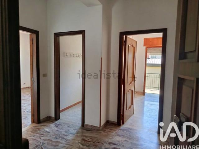 Appartamento in vendita di 141 m² in Viale dei Mille, 236
